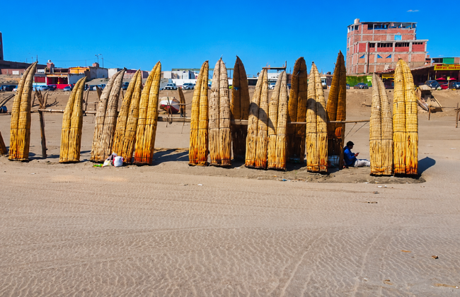 Caballitos de Totora en pimentel